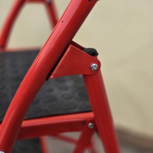 نردبان آپارتمانی سهند نیک ۴ پله کفه پهن قرمز سفید نقره ای - تولید تبریز