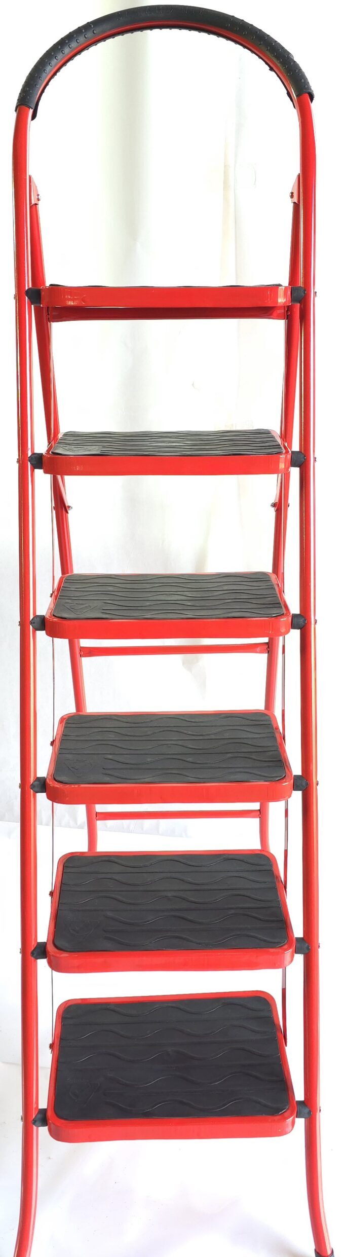 ۲۰۲۵۰۱۰۸_۱۶۱۴۵۴ نردبان 6 پله ی کفه پهن بزرگ