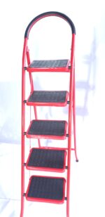 نردبان آپارتمانی سهند نیک 5 پله کفه پهن قرمز سفید نقره ای - چهارپایه پهن تولید تبریز