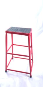 چهارپایه فلزی ۷۰ سانتی سهند نیک قرمز با نشیمن ضدلغزش مشکی - تولید تبریز